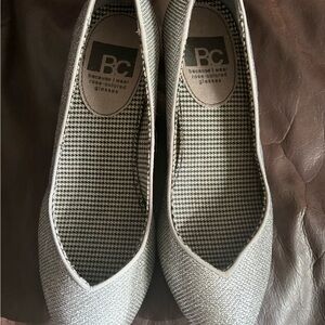 BCBGeneration Silver Heels Elegant Sparkly Design